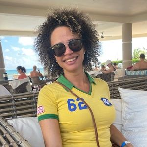 Meet your Posher, Renata